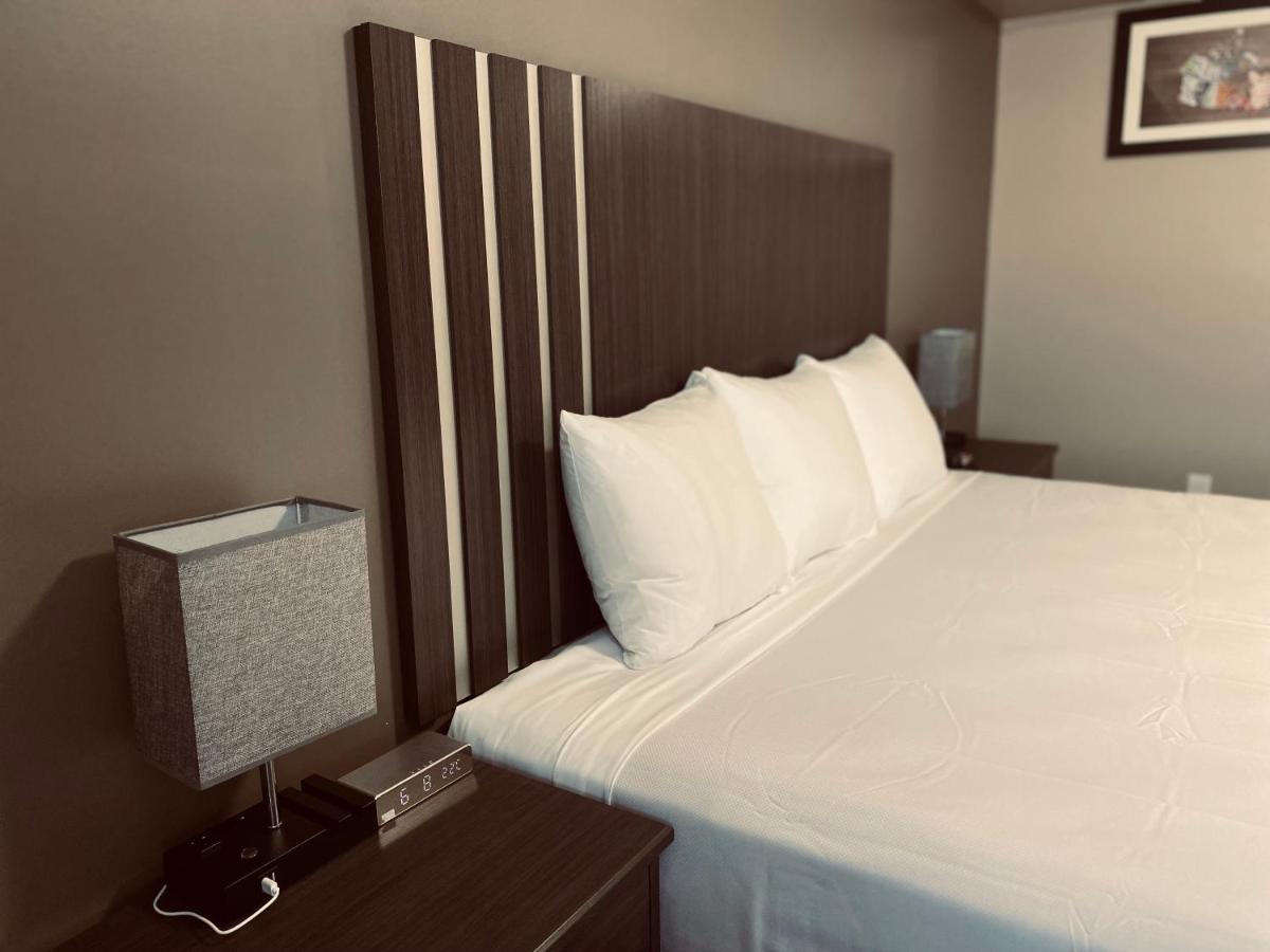乔治王子城伊克诺拉奇旅馆别墅 外观 照片